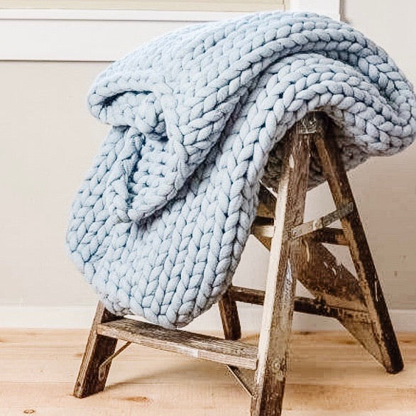 Blue chunky knit blanket 2024